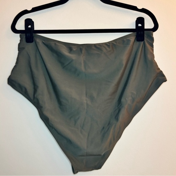 2 Amazon Women’s Swimsuit Bikinis Size 2XL - Picture 7 of 16